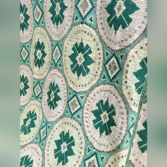 Vintage Green Rug Carpet Picnic Blanket - Picture 6 of 7
